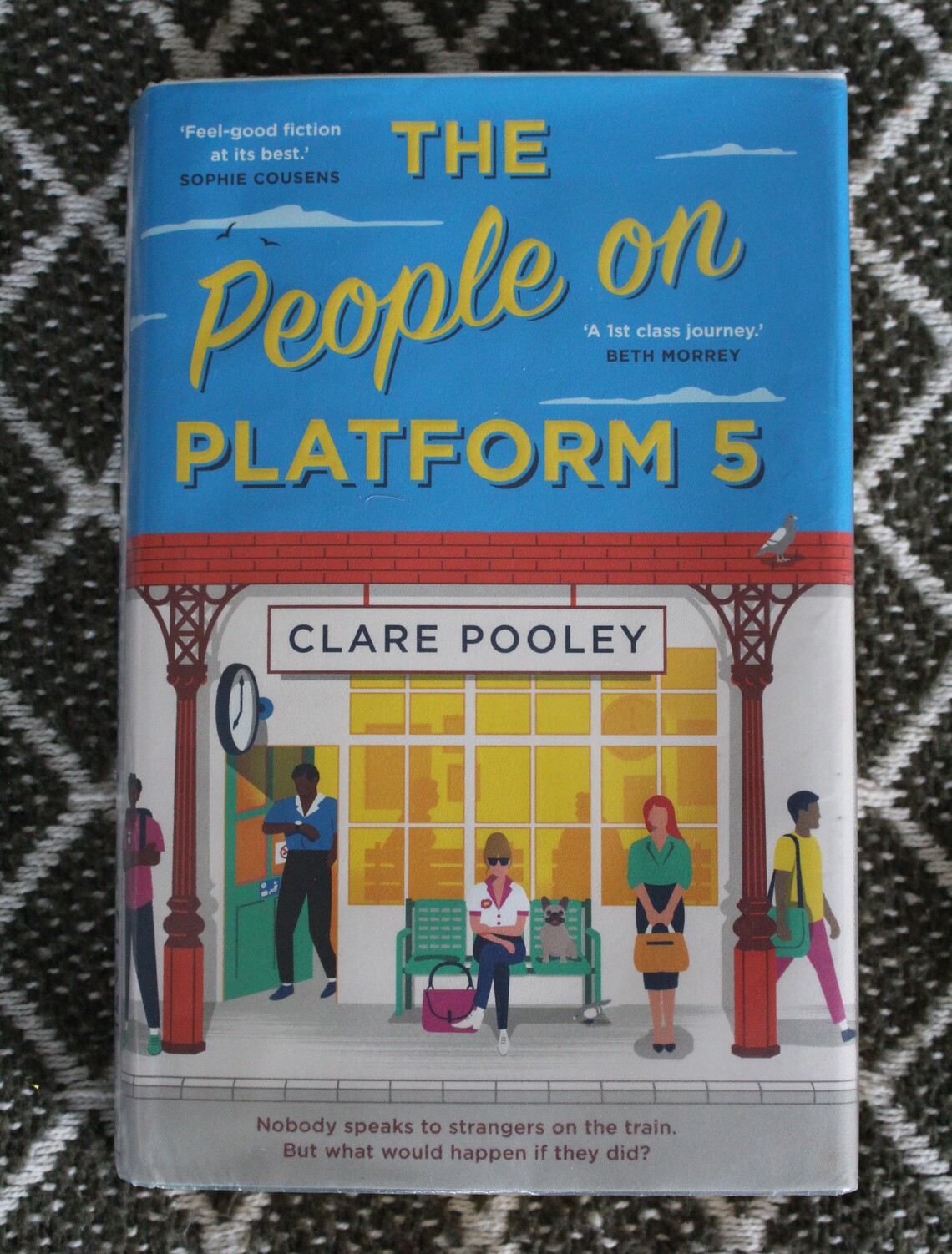 People on platform 5