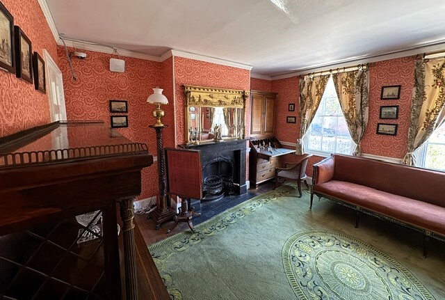 Dickens room